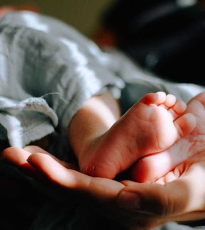 Pensacola Birth Injury Attorneys - newborn baby feet