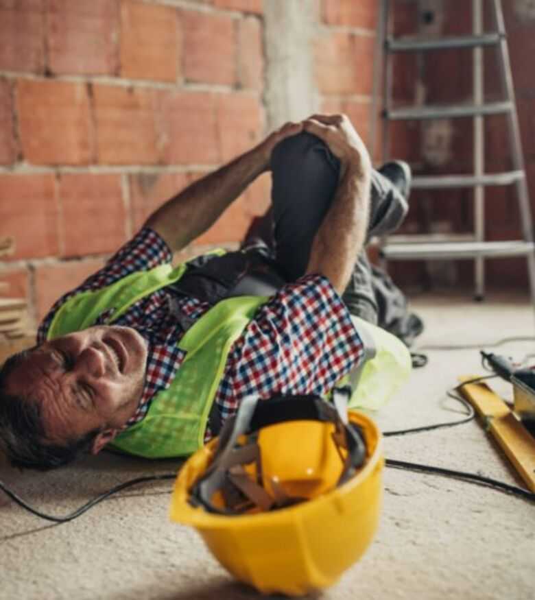 How Can Orlando Construction Accident Lawyers Help Me in Big Pine Key, Florida - Construction worker fallen after accident
