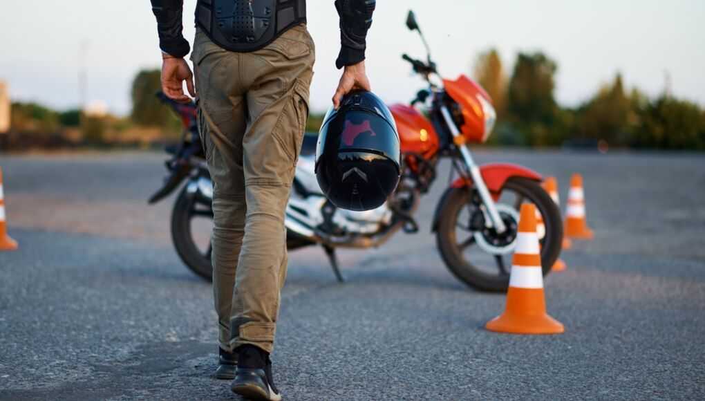 Boost Your Road Confidence: A Deep Dive into Motorcycle Safety Awareness - motorcycle helmet