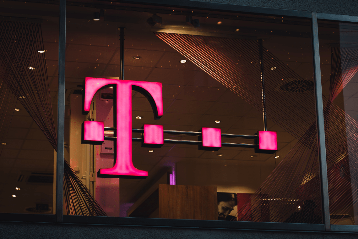 T-mobile logo