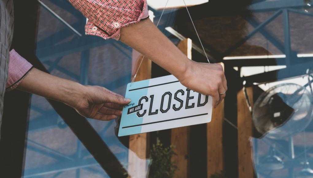 closed business sign