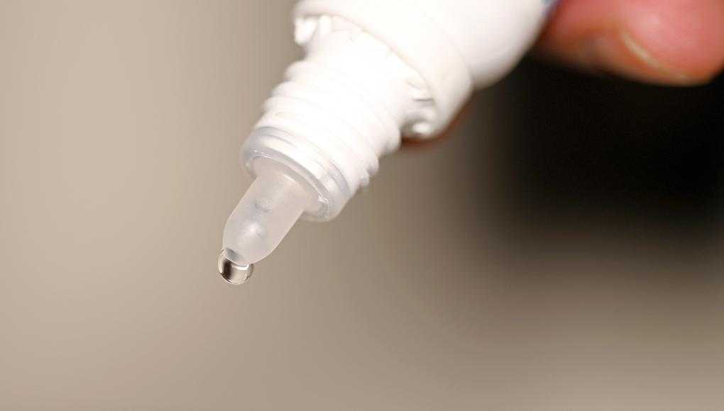 Eye drop bottle