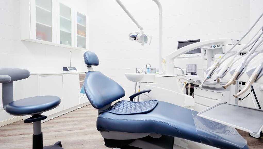 Dental chair