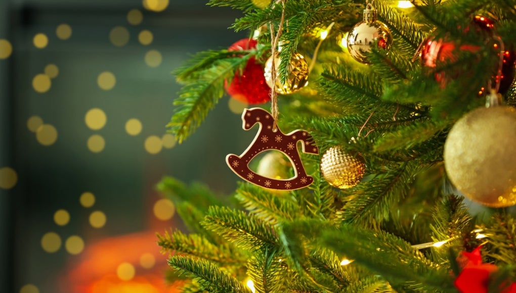 christmas tree with Toys