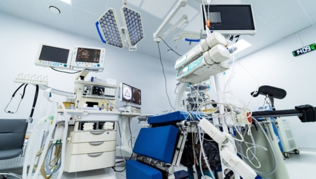hospital operating room 