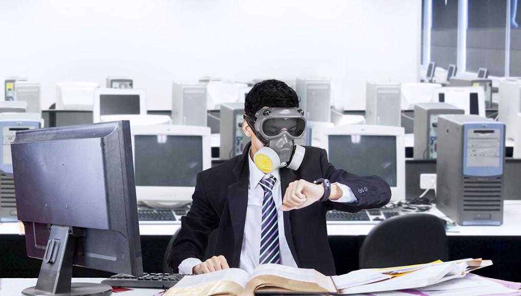 5 Ways Your Office Could Be Making You Sick - office