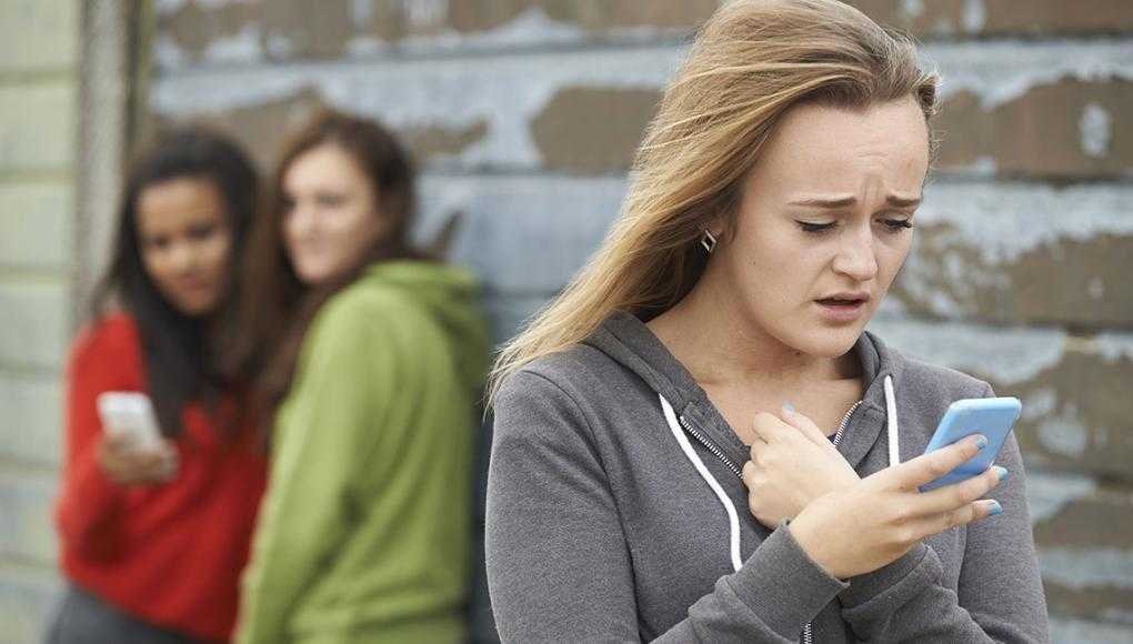 3 Facts About Cyberbullying Every Parent Should Know - teenagers