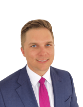 Headshot of Andrew Metzger, a St. Petersburg-based personal injury lawyer at Morgan & Morgan