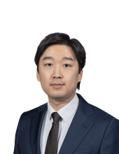 Headshot of Jeremy Kim, a Manhattan-based car accident and auto injury lawyer at Morgan & Morgan