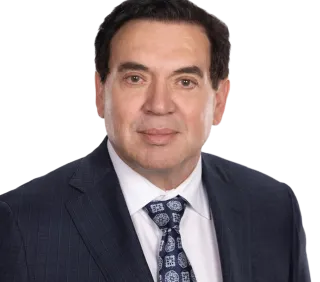 Headshot of ATTORNEY Oscar Roesler, an Irvine-based personal injury lawyer from Morgan & Morgan