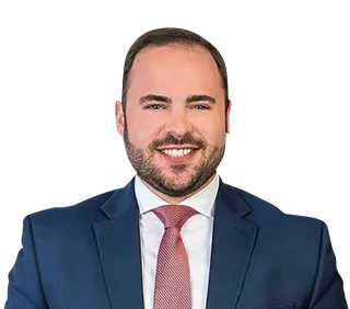Headshot of Mitch Schermer, a Tampa-based commercial lease and real estate litigation lawyer at Morgan & Morgan