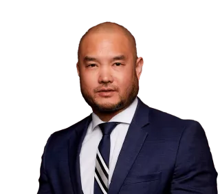 Headshot of Albert Ng, a Los Angeles-based car accident and auto injury lawyer at Morgan & Morgan