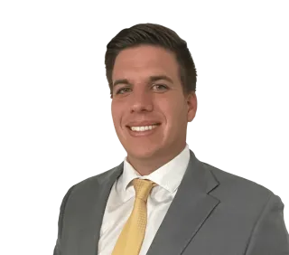 Headshot of Alexander Licznerski, a St. Petersburg-based insurance claim lawyer at Morgan & Morgan