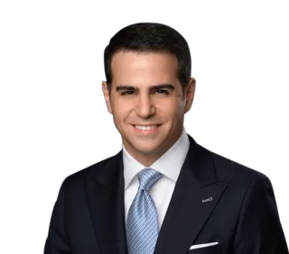 Headshot of Arthur Petrousian, a Los Angeles-based traumatic brain and head injury lawyer at Morgan & Morgan
