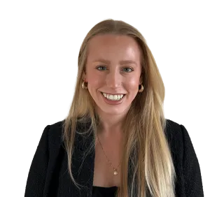 Headshot of Carly Uliss, a Boston-based premises liability and slip and fall lawyer at Morgan & Morgan