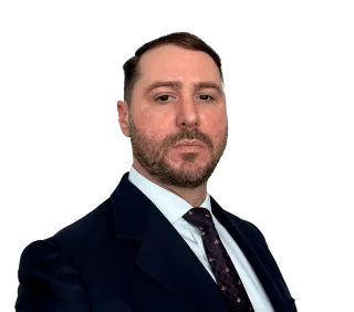 Headshot of Dehnolm Iafornaro, an Fort Myers-based traumatic brain and head injury lawyer at Morgan & Morgan