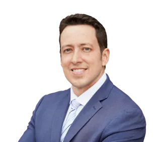 Headshot of Fernando Salamanca, a Washington, DC-based car accident and auto injury lawyer at Morgan & Morgan