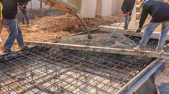 Hazards and Safety Tips for Concrete Workers in Orlando - construction site with cement