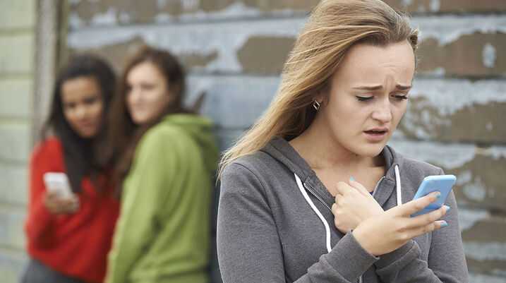 3 Facts About Cyberbullying Every Parent Should Know - teenagers