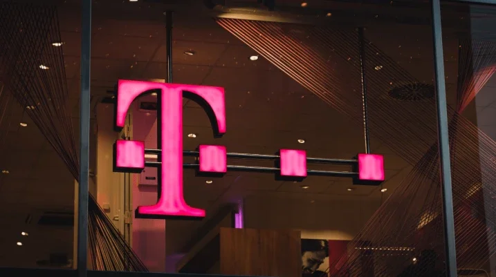 T-mobile logo