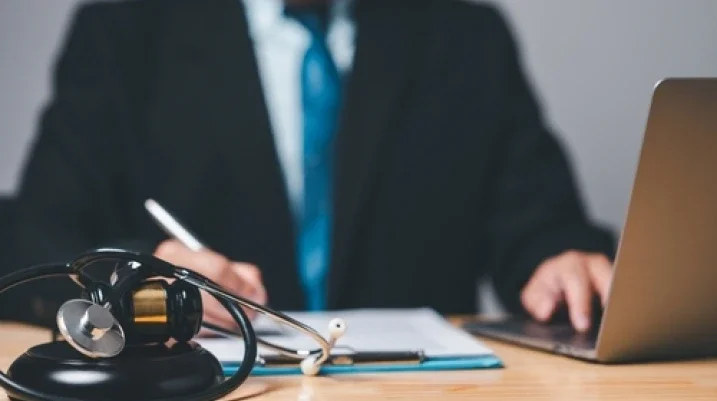 Michael Goetz Assigned Lead Role in Transvaginal Mesh Litigation - Personal Injury Lawyer