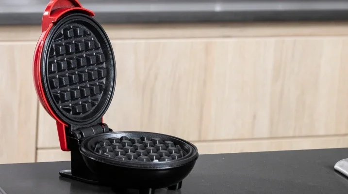 Waffle maker