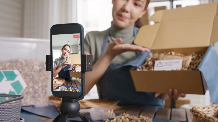 tiktok influencer showing her new package on live