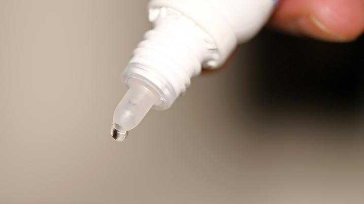 Eye drop bottle