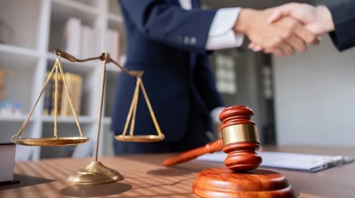 client meeting a lawyer