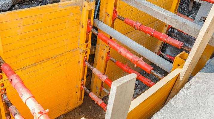 Equipment collapse