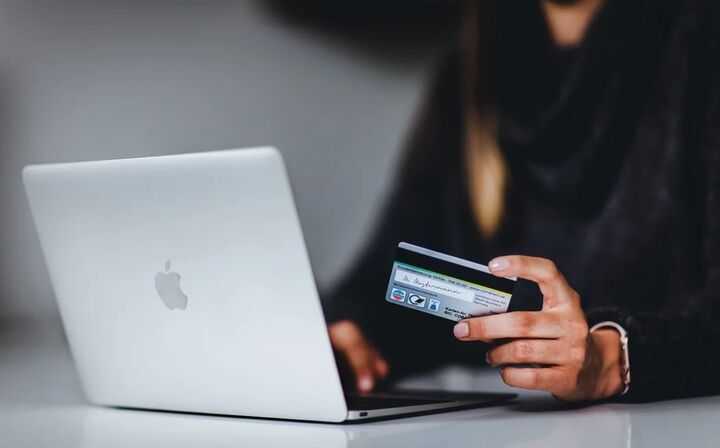 What Constitutes a Consumer Class Action Lawsuit - credit card with laptop