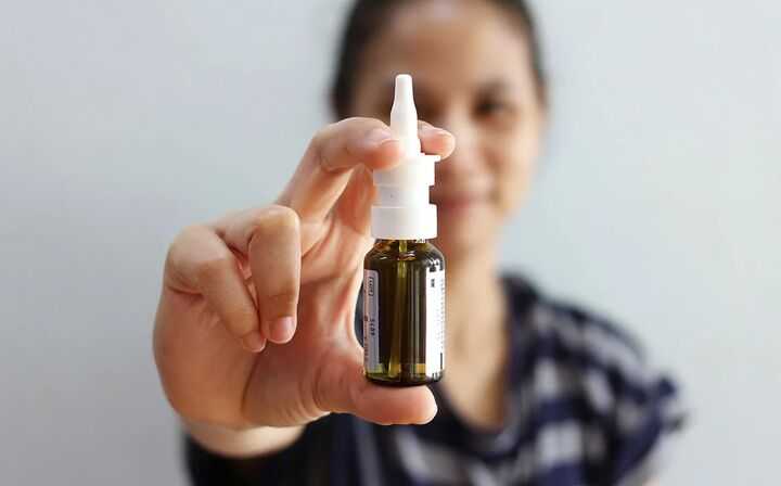 Zicam Lawsuits - women with nasal spray