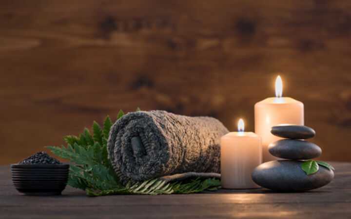 What Are the Premises Liability Laws at Spas - spa towel and candles