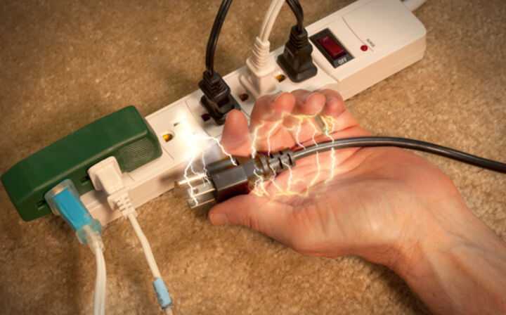 Electric Shock Injury Lawyer - electric shock from plug