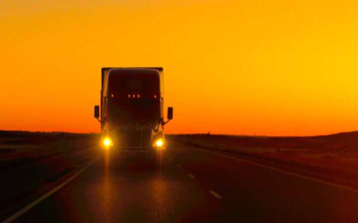 Commercial Truck Laws in California - truck driving