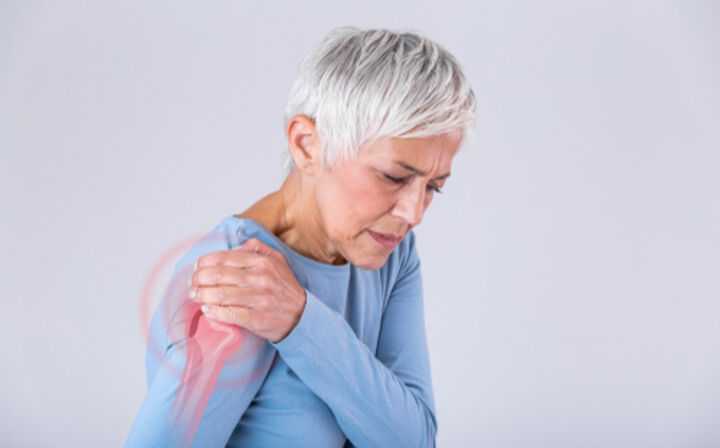 Shoulder Pain Management Pumps - woman with shoulder pain
