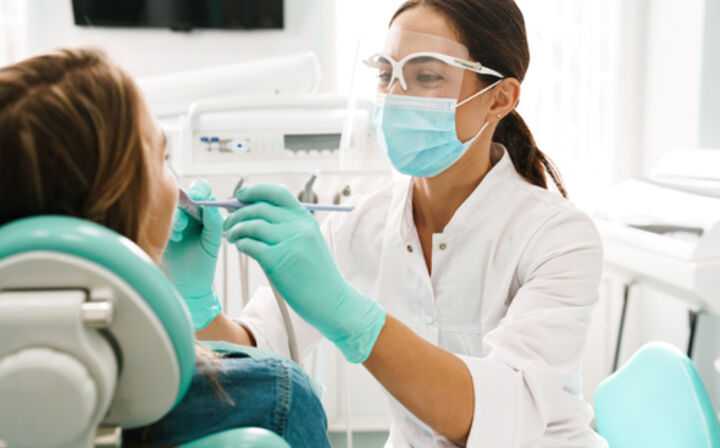 How to Find a Dental Malpractice Lawyer - doctor