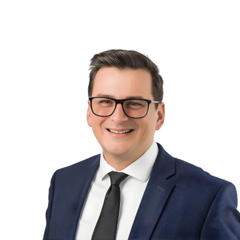 Headshot of Tomas Ross, a CA-based personal injury lawyer at Morgan & Morgan