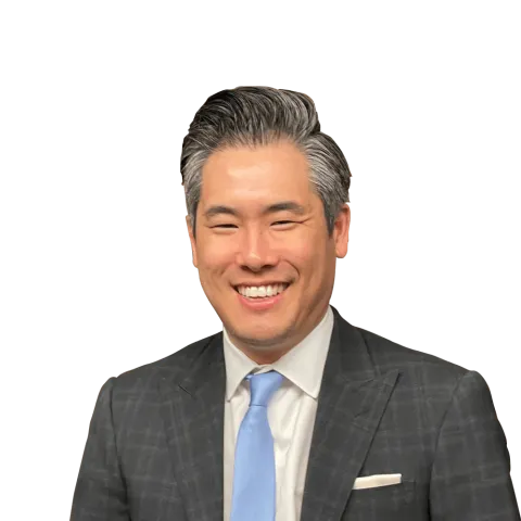 Headshot of Peter Hur, a DC-based personal injury lawyer at Morgan & Morgan
