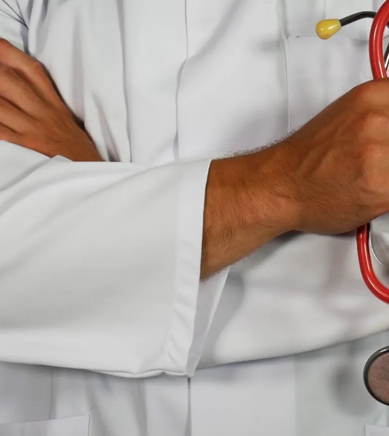 Wrongful Death Lawyers in Alpharetta - doctor holding stethoscope