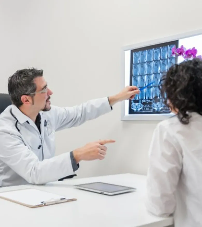 Failure to Diagnose Lawyers Atlanta - Doctor reading diagnose