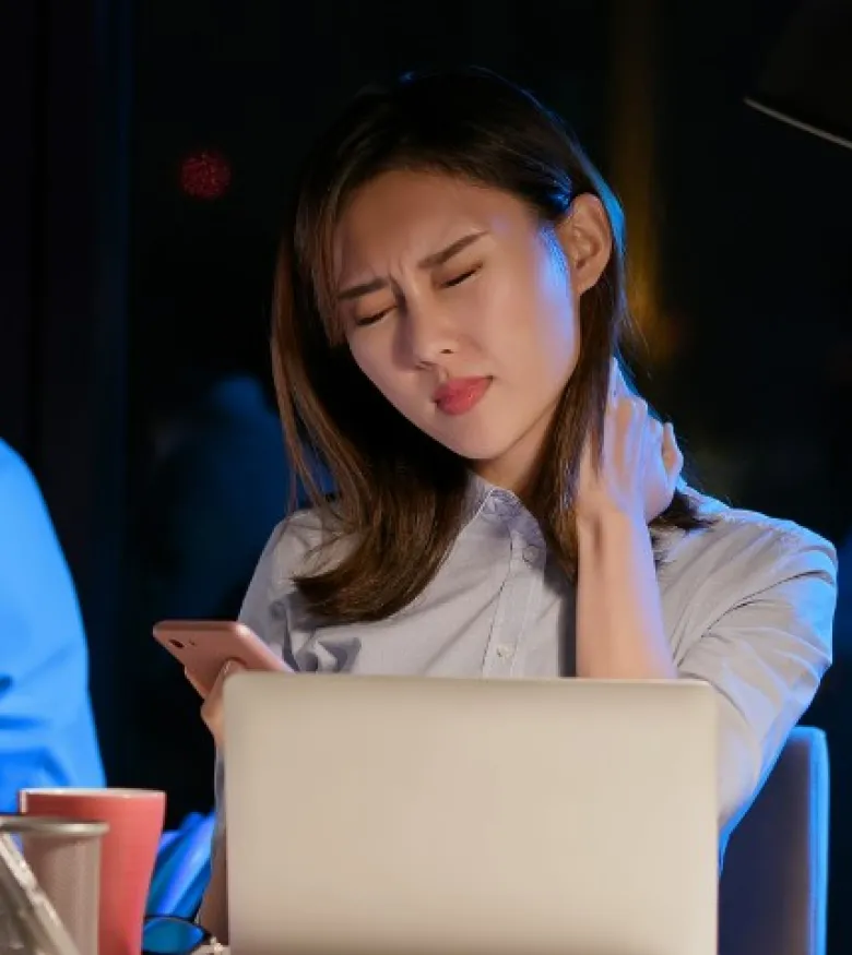 Overtime Attorneys in Owensboro, KY - Woman tired working overtime