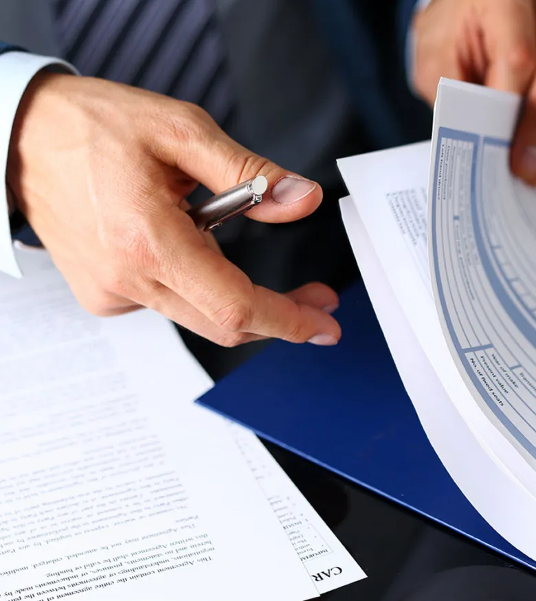 Atlanta Insurance Lawyers - lawyer with folder with papers