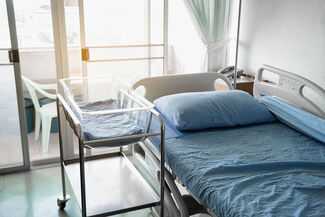Birth Injury Lawyers in Charleston, WV - Hospital bed and baby bed