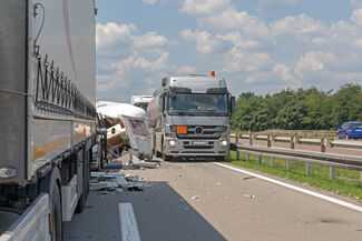 Truck Accident Lawyers in Houston, TX - Truck Accident on the side of the highway