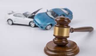 St. Louis (MO) Car Accident Lawyers - car accident concept