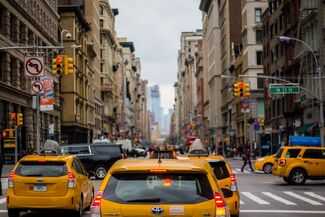 Traffic Laws in NYC - Taxis driving in NYC