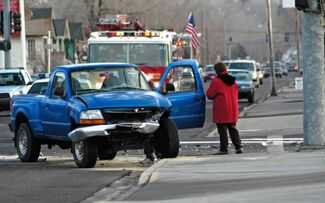 Where Can I Find the Best Car Accident Lawyer in Pittsburgh - car accident on street
