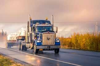 Truck Accident Lawyers in Orlando, FL - truck driving on the highway