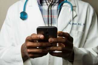 Memphis Misdiagnosis and Delayed Diagnosis Malpractice - doctor on his phone